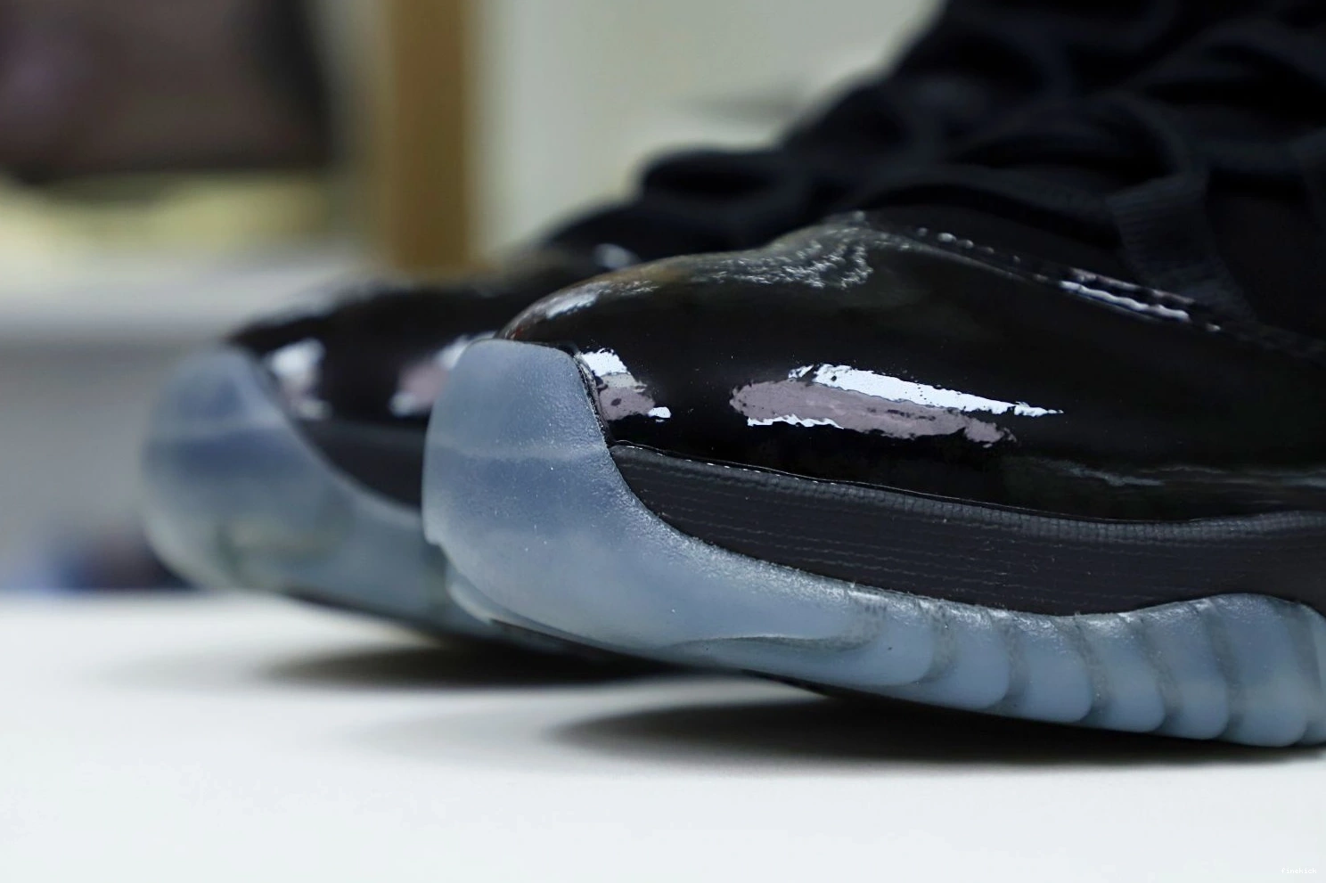 AND 11 JORDAN 'CAP RETRO GOWN' AIR 0226